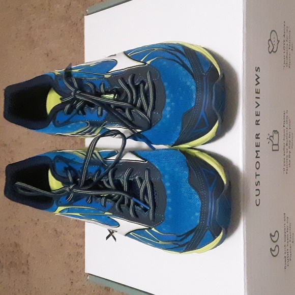 Mizuno Wave Catalyst (low mileage) - Picture 2 of 7